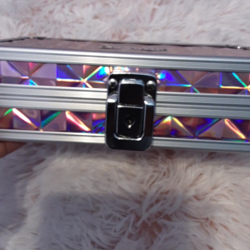 Color: Pink and silver